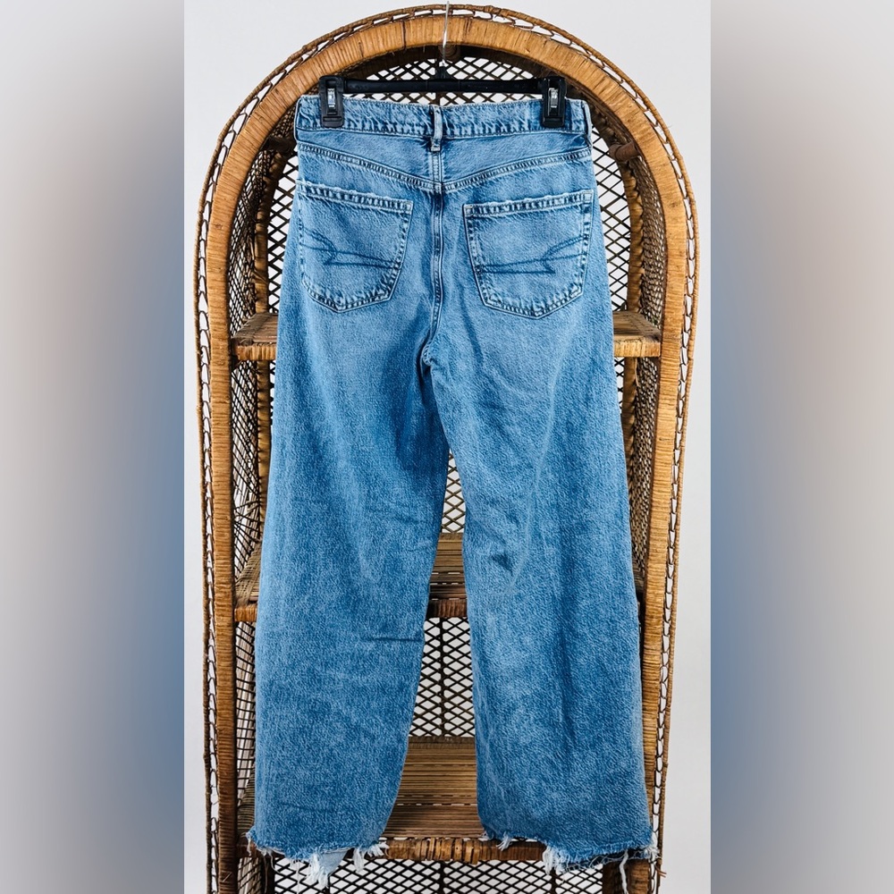 American Eagle Super High-Waisted Baggy Wide-Leg Jeans — Size 4R - Picture 5 of 7